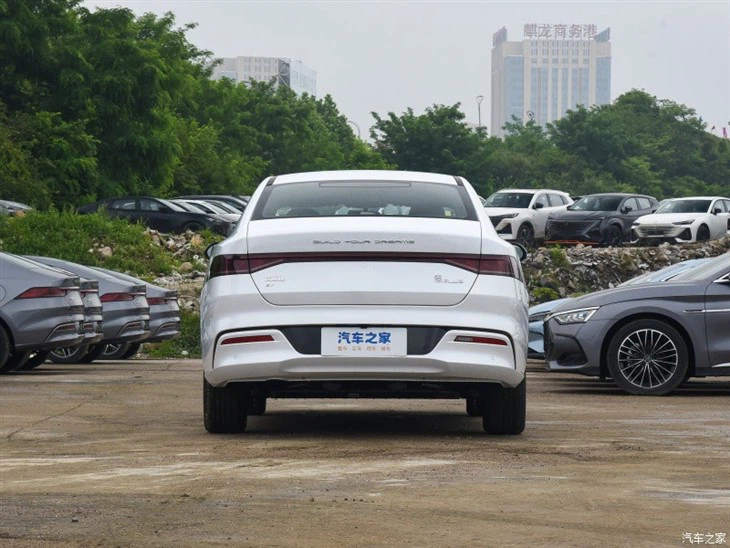 BYD Qin Plus 2023 Model Electric Car